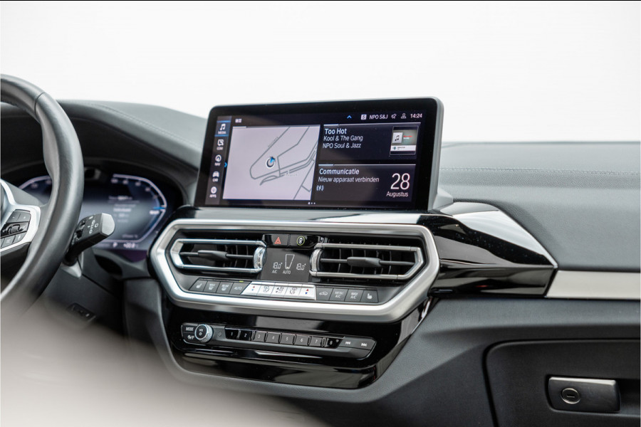 BMW iX3 High Executive M-Sport SOH 98% / Harman Kardon / Panorama / Trekhaak /