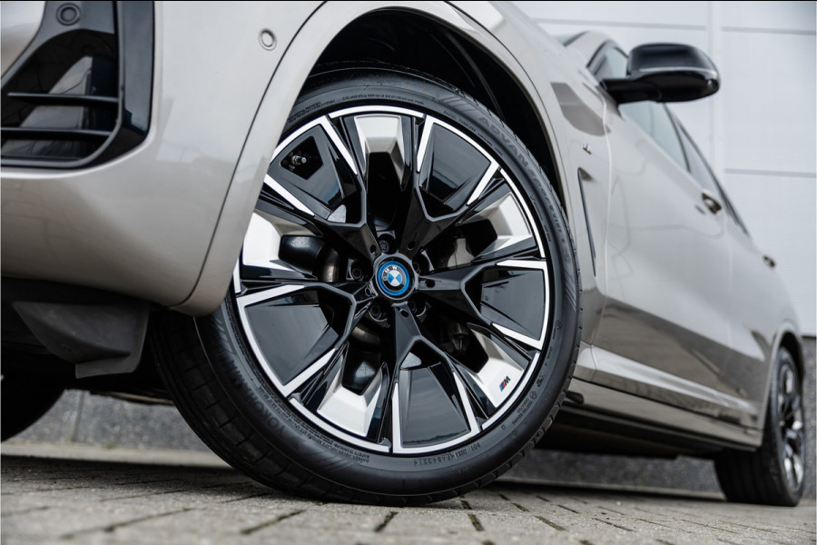 BMW iX3 High Executive M-Sport SOH 98% / Harman Kardon / Panorama / Trekhaak /