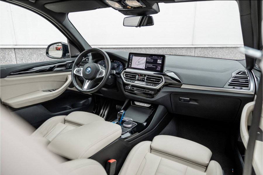 BMW iX3 High Executive M-Sport SOH 98% / Harman Kardon / Panorama / Trekhaak /