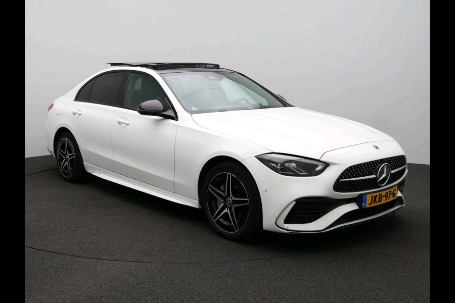 Mercedes-Benz C-Klasse 300 e Business Solution AMG AMG Line | Night Pakket | Panorama Schuif-Kanteldak | Parkeerpakket met 360°-camera | Alarm | Sfeerverlichting. Inclusief 24 maanden MB Certified garantie voor Europa.