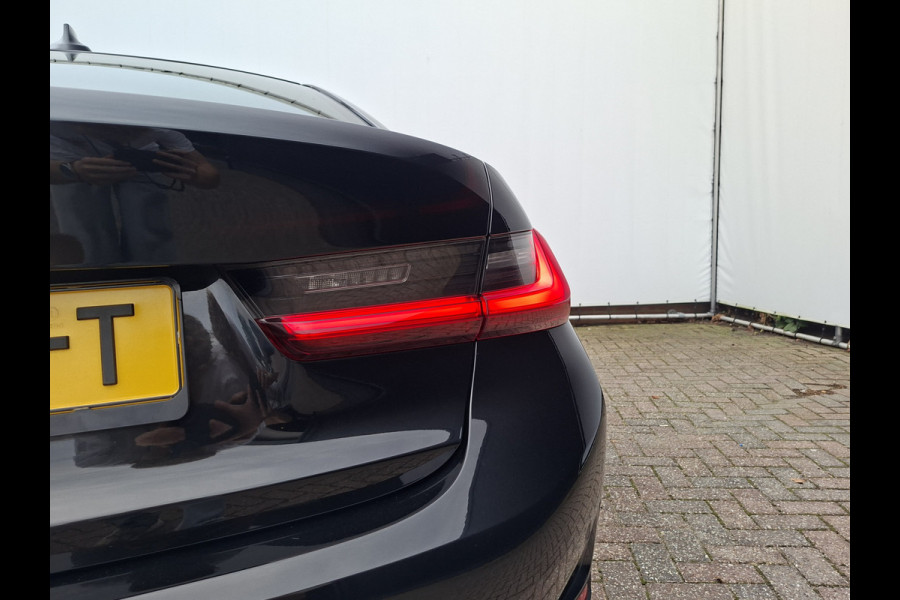 BMW 3-serie 320i Executive Edition Carplay Sport Leder