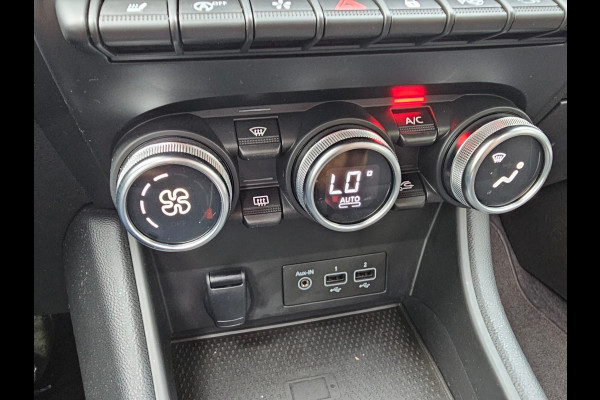 Renault Captur 1.3 TCe 155 Edition One | Navi | Camera | Panodak | Trekhaak | Stoelverwarming |