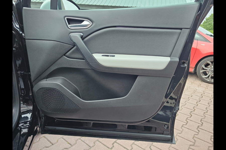 Renault Captur 1.3 TCe 155 Edition One | Navi | Camera | Panodak | Trekhaak | Stoelverwarming |