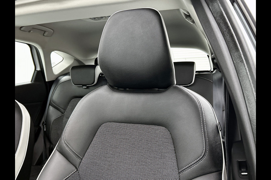 Renault Captur TCe 130PK Edition One | PANORAMADAK | NAVI GROOT | WINTER PACK | ALL SEASON BANDEN