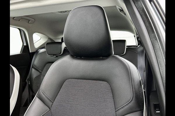 Renault Captur TCe 130PK Edition One | PANORAMADAK | NAVI GROOT | WINTER PACK | ALL SEASON BANDEN