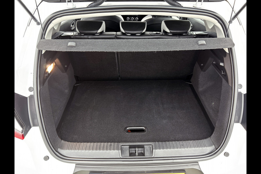Renault Captur TCe 130PK Edition One | PANORAMADAK | NAVI GROOT | WINTER PACK | ALL SEASON BANDEN