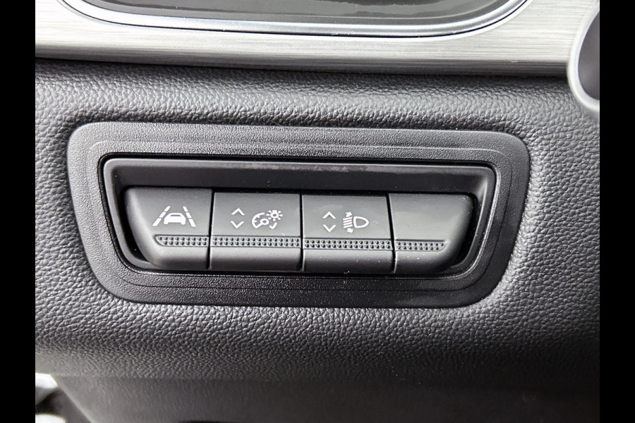 Renault Captur TCe 130PK Edition One | PANORAMADAK | NAVI GROOT | WINTER PACK | ALL SEASON BANDEN