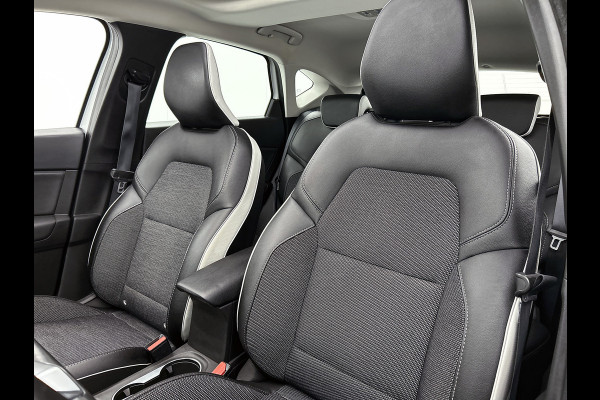 Renault Captur TCe 130PK Edition One | PANORAMADAK | NAVI GROOT | WINTER PACK | ALL SEASON BANDEN