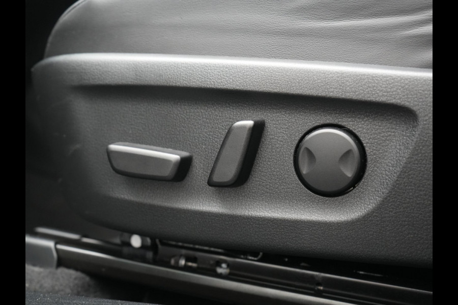 Mazda MX-30 e-SkyActiv R-EV 170 Makoto PHEV 170pk | Trekhaak Afn. | Panodak | Adaptive Cruise | Head Up | 360 Camera | Bose Audio | Lederen Sportstoelen Memory & Verwarmd | Keyless | Blis | Stuur Verwarmd | Navigatie | DAB | Plug In Hybrid |
