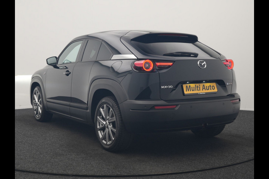 Mazda MX-30 e-SkyActiv R-EV 170 Makoto PHEV 170pk | Trekhaak Afn. | Panodak | Adaptive Cruise | Head Up | 360 Camera | Bose Audio | Lederen Sportstoelen Memory & Verwarmd | Keyless | Blis | Stuur Verwarmd | Navigatie | DAB | Plug In Hybrid |