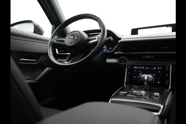 Mazda MX-30 e-SkyActiv R-EV 170 Makoto PHEV 170pk | Trekhaak Afn. | Panodak | Adaptive Cruise | Head Up | 360 Camera | Bose Audio | Lederen Sportstoelen Memory & Verwarmd | Keyless | Blis | Stuur Verwarmd | Navigatie | DAB | Plug In Hybrid |