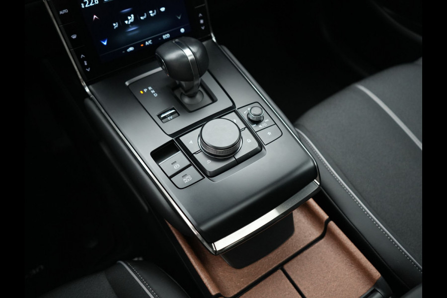 Mazda MX-30 e-SkyActiv R-EV 170 Makoto PHEV 170pk | Trekhaak Afn. | Panodak | Adaptive Cruise | Head Up | 360 Camera | Bose Audio | Lederen Sportstoelen Memory & Verwarmd | Keyless | Blis | Stuur Verwarmd | Navigatie | DAB | Plug In Hybrid |