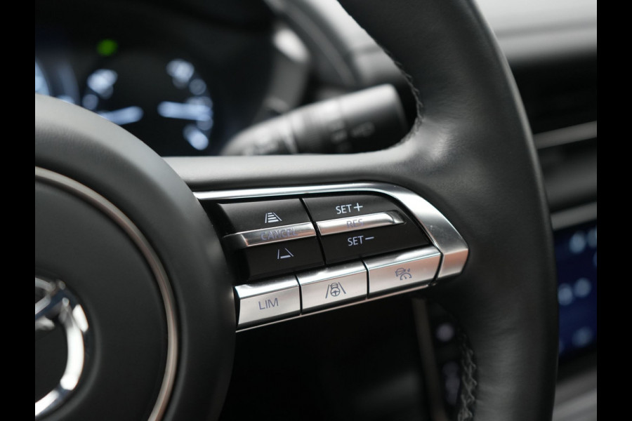 Mazda MX-30 e-SkyActiv R-EV 170 Makoto PHEV 170pk | Trekhaak Afn. | Panodak | Adaptive Cruise | Head Up | 360 Camera | Bose Audio | Lederen Sportstoelen Memory & Verwarmd | Keyless | Blis | Stuur Verwarmd | Navigatie | DAB | Plug In Hybrid |