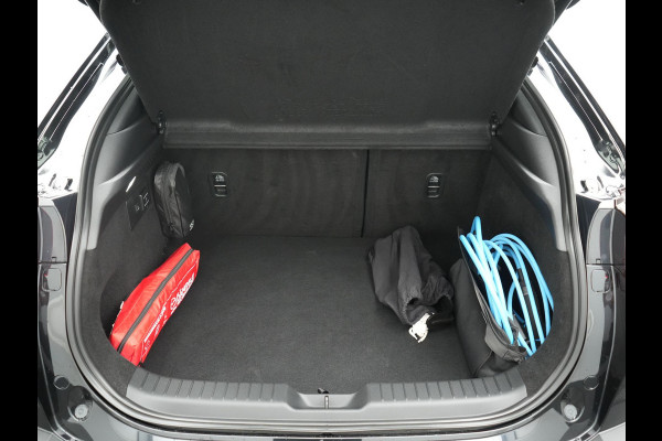Mazda MX-30 e-SkyActiv R-EV 170 Makoto PHEV 170pk | Trekhaak Afn. | Panodak | Adaptive Cruise | Head Up | 360 Camera | Bose Audio | Lederen Sportstoelen Memory & Verwarmd | Keyless | Blis | Stuur Verwarmd | Navigatie | DAB | Plug In Hybrid |