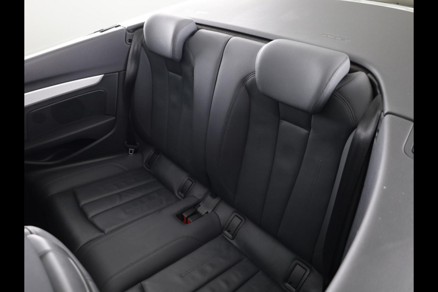 Audi A5 Cabriolet 40 TFSI Launch edition Sport 190pk | lederen bekleding, | Nekverwarming | matrix LED koplampen | Navigatiesysteem full map | Voorstoelen verwarmd