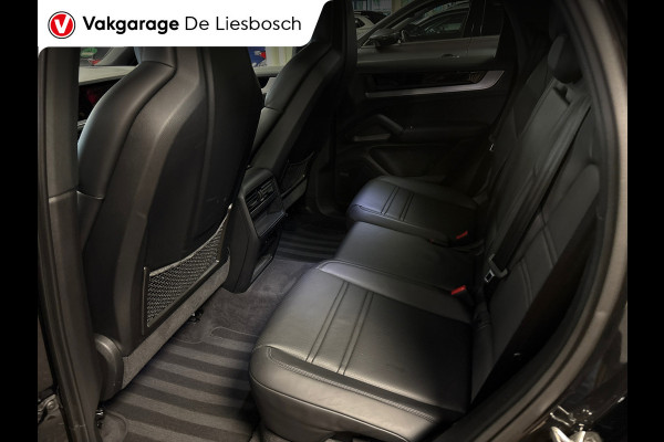 Porsche Cayenne Coupé 3.0 E-Hybrid/sport chrono/sport design/pano/leer/4 jaar garantie/passenger display