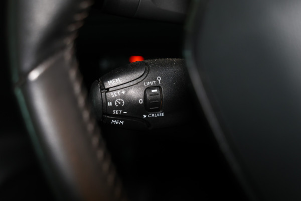Peugeot e-208 EV Blue Lease Allure 50 kWh AVM CARPLAY VIRTUAL KEYLESS CLIMA CAMERA CRUISE PARK ASS BT"21