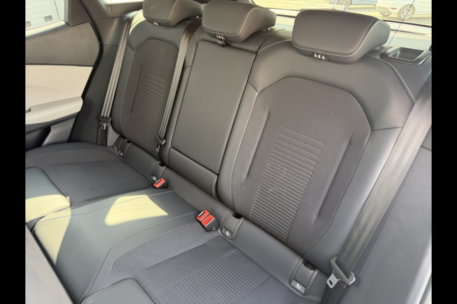 Ford Explorer Select ExtR RWD77kWh 286pk DRIVERPACK! COMFORTPACK! AGR!
