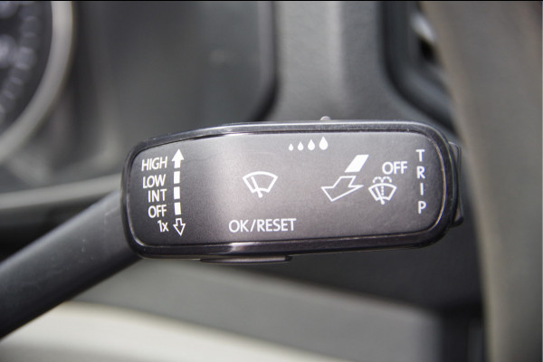 MAN TGE 3.140 35 2.0 L3H2(L2H1) EURO6! AUT. CRUISE, TREKHAAK, 18'', ERGO ACTIVE GEVEERDE STOEL, STOELVERWARMING, AIRCO, PARKEERSENSOREN