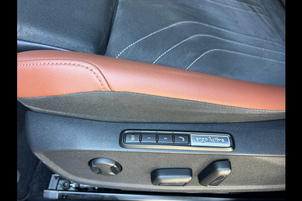 Volkswagen ID.4 Business 77 kWh IQ Matrix Trekhaak 92% SOH Rijklaarprijs!