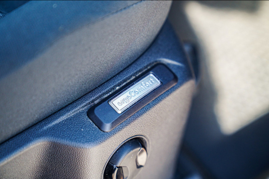 Volkswagen Caddy Cargo 2.0 TDI Exclusive | Stoelverwarming | Camera | Apple Carplay | AC | Comfort Stoelen