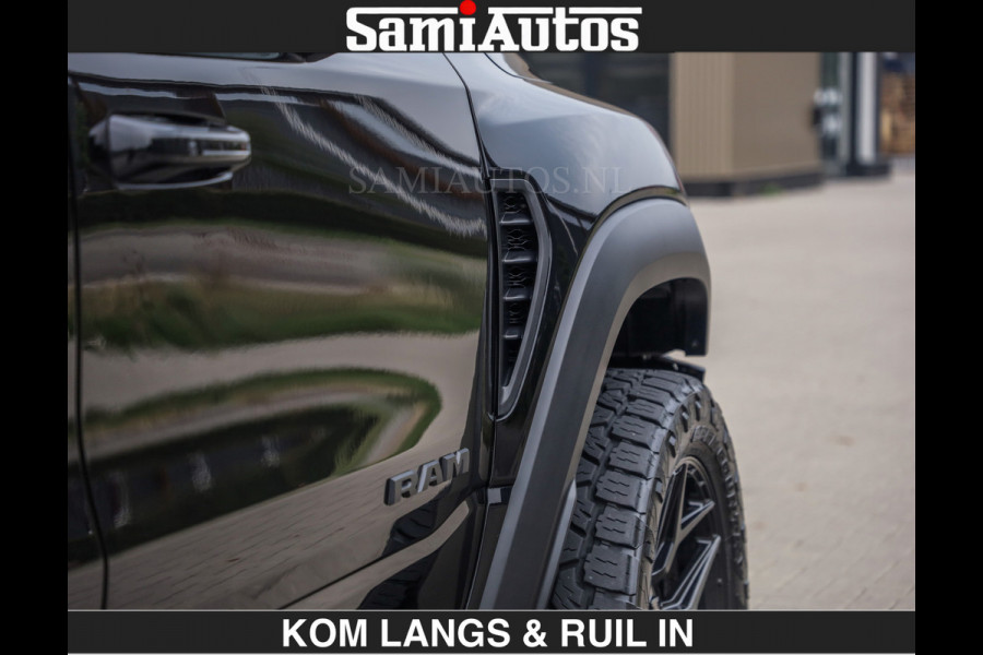 Dodge Ram TRX HELLCAT | 6.2 V8 712PK SUPERCHARGER | RODE STIKSELS | FULLY LOADED | CARBON | CREW CAB | DUBBELE CABINE | 5 PERSOONS | De specialist in Amerikaanse pick‑ups in Nederland en Europa.