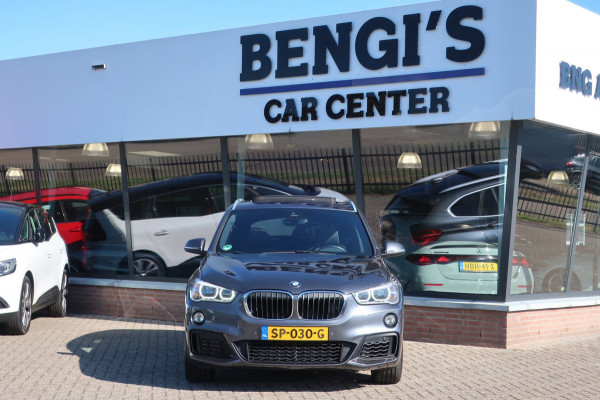 BMW X1 SDrive20i High Executive 1e EIG_LED_PANO_HEAD-UP_CAM_PDC V+A_NAP.