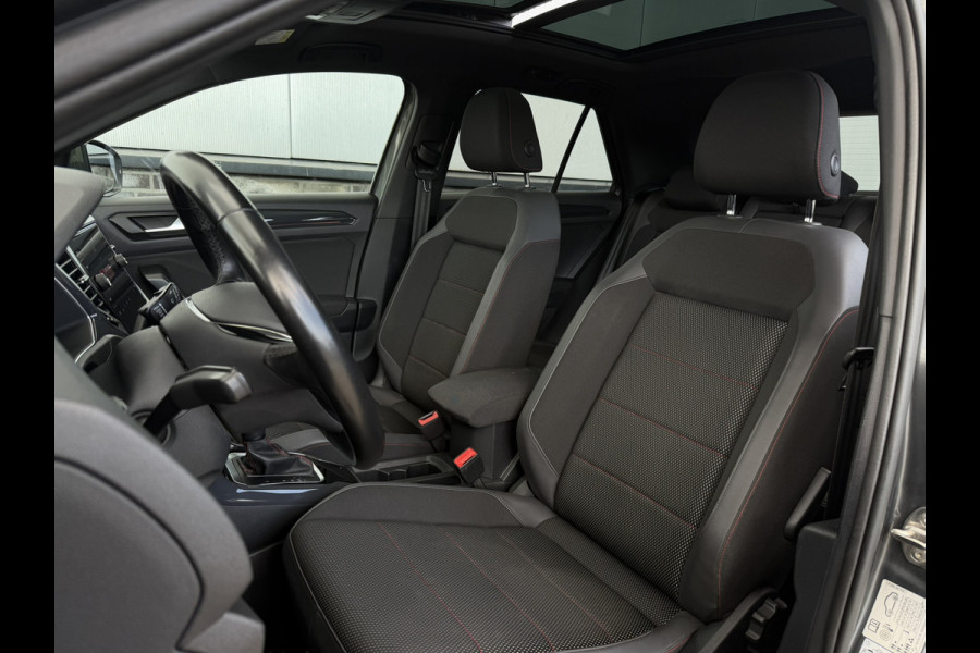 Volkswagen T-Roc 1.5 TSI Sport | Pano | Trekhaak | LED | Carplay | Camera | Virtual Cockpit | Blind-Spot | PDC
