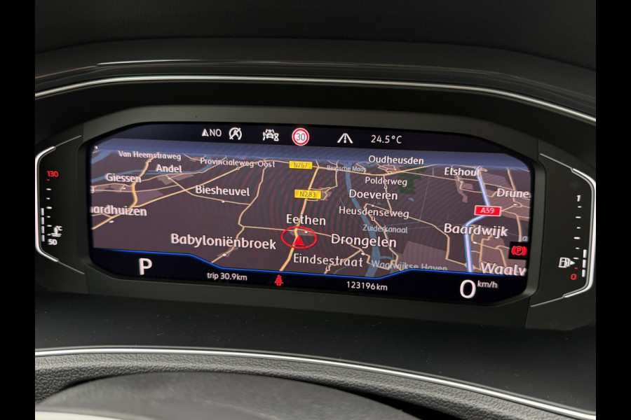 Volkswagen T-Roc 1.5 TSI Sport | Pano | Trekhaak | LED | Carplay | Camera | Virtual Cockpit | Blind-Spot | PDC