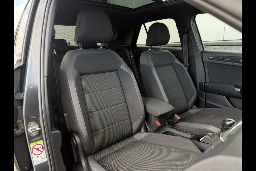 Volkswagen T-Roc 1.5 TSI Sport | Pano | Trekhaak | LED | Carplay | Camera | Virtual Cockpit | Blind-Spot | PDC