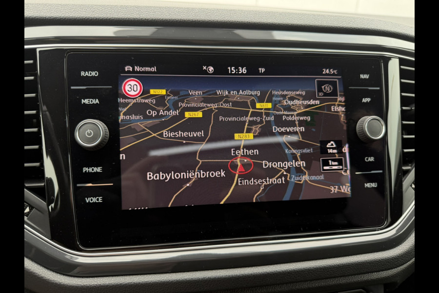 Volkswagen T-Roc 1.5 TSI Sport | Pano | Trekhaak | LED | Carplay | Camera | Virtual Cockpit | Blind-Spot | PDC