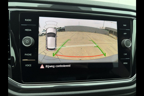 Volkswagen T-Roc 1.5 TSI Sport | Pano | Trekhaak | LED | Carplay | Camera | Virtual Cockpit | Blind-Spot | PDC