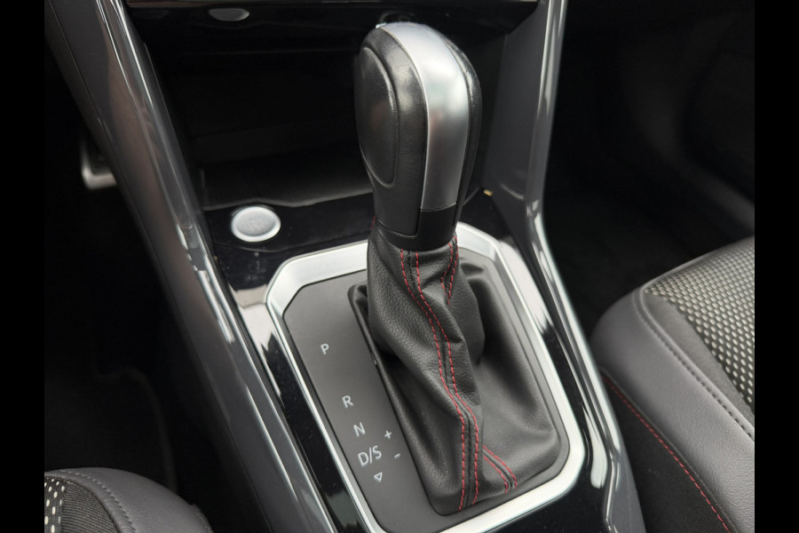 Volkswagen T-Roc 1.5 TSI Sport | Pano | Trekhaak | LED | Carplay | Camera | Virtual Cockpit | Blind-Spot | PDC