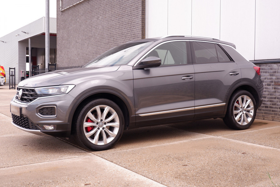 Volkswagen T-Roc 1.5 TSI Sport | Pano | Trekhaak | LED | Carplay | Camera | Virtual Cockpit | Blind-Spot | PDC