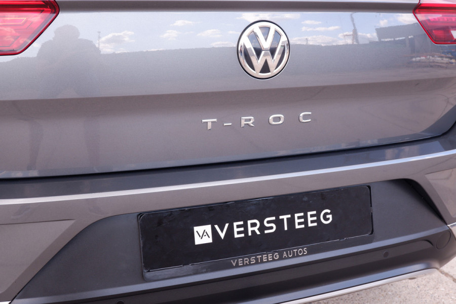 Volkswagen T-Roc 1.5 TSI Sport | Pano | Trekhaak | LED | Carplay | Camera | Virtual Cockpit | Blind-Spot | PDC