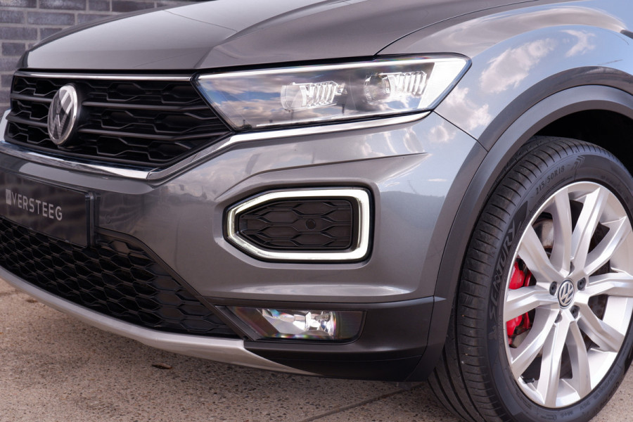 Volkswagen T-Roc 1.5 TSI Sport | Pano | Trekhaak | LED | Carplay | Camera | Virtual Cockpit | Blind-Spot | PDC