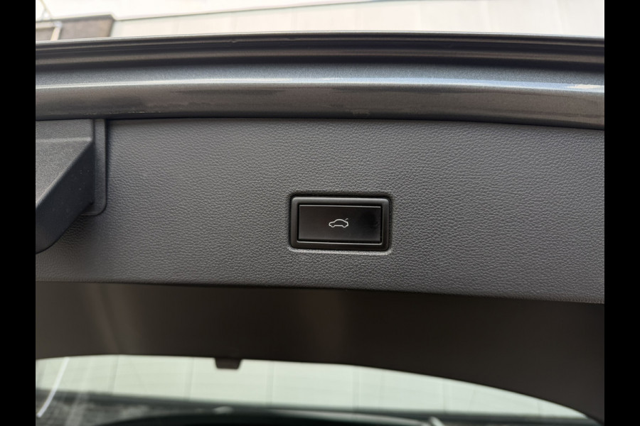 Volkswagen T-Roc 1.5 TSI Sport | Pano | Trekhaak | LED | Carplay | Camera | Virtual Cockpit | Blind-Spot | PDC