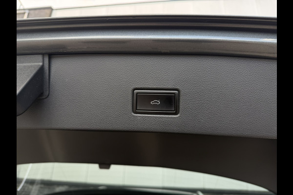 Volkswagen T-Roc 1.5 TSI Sport | Pano | Trekhaak | LED | Carplay | Camera | Virtual Cockpit | Blind-Spot | PDC