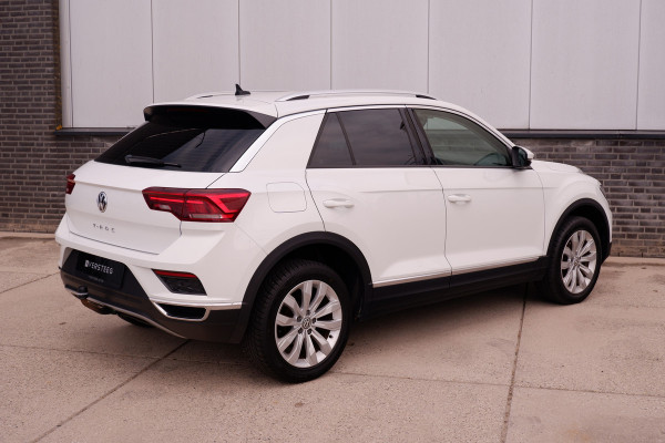 Volkswagen T-Roc 1.5 TSI Sport | LED | Trekhaak | Carplay | Camera | Virtual Cockpit | Blind-Spot | PDC