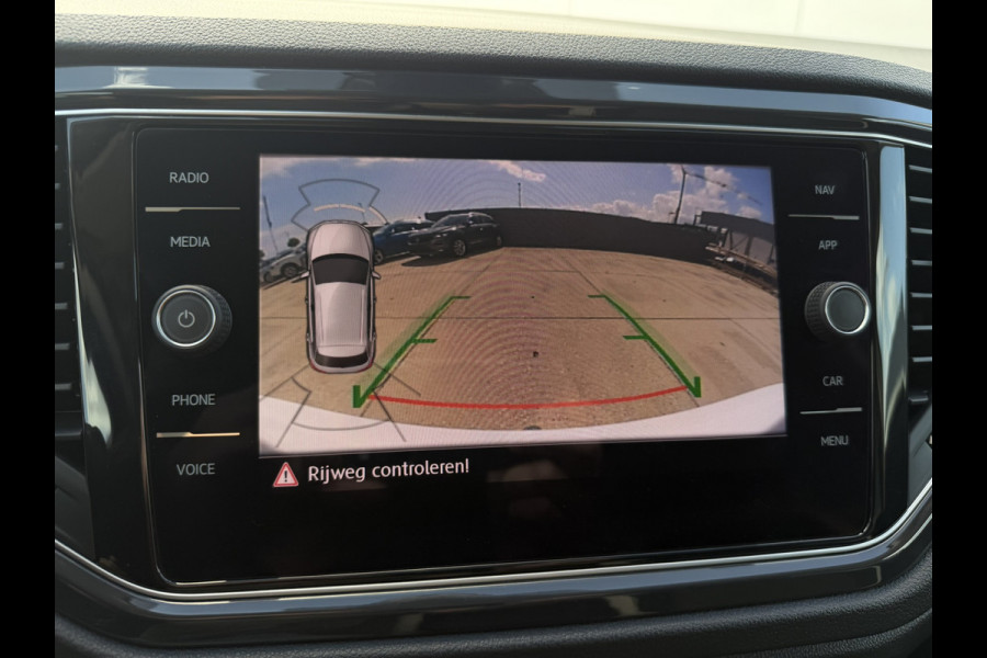 Volkswagen T-Roc 1.5 TSI Sport | LED | Trekhaak | Carplay | Camera | Virtual Cockpit | Blind-Spot | PDC