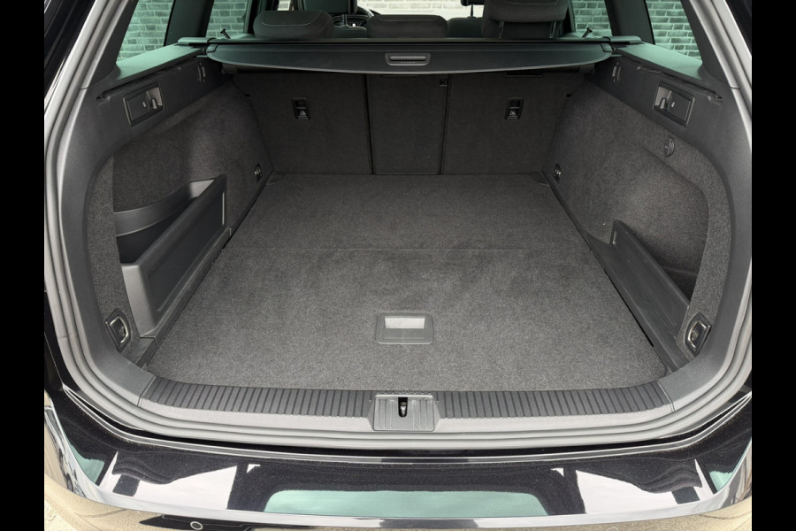 Volkswagen Passat Variant 1.4 TSI PHEV GTE Business | Pano | Carplay | LED | Camera | Navi | LED