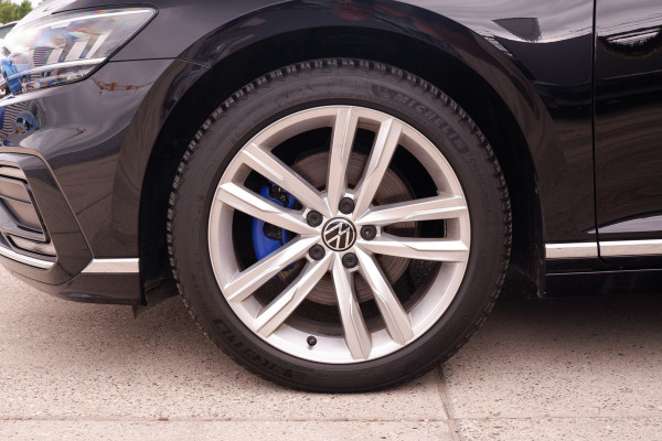 Volkswagen Passat Variant 1.4 TSI PHEV GTE Business | Pano | Carplay | LED | Camera | Navi | LED