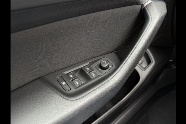 Volkswagen Passat Variant 1.4 TSI PHEV GTE Business | Pano | Carplay | LED | Camera | Navi | LED