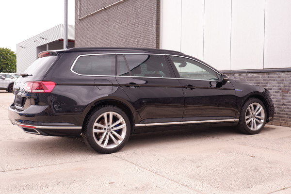 Volkswagen Passat Variant 1.4 TSI PHEV GTE Business | Pano | Carplay | LED | Camera | Navi | LED