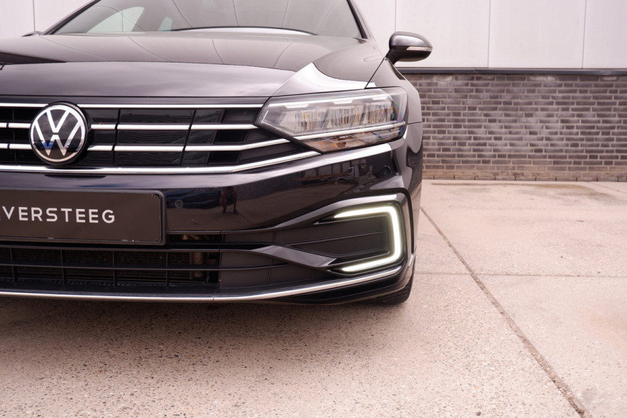 Volkswagen Passat Variant 1.4 TSI PHEV GTE Business | Pano | Carplay | LED | Camera | Navi | LED