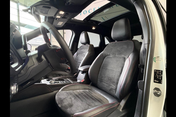 Ford Kuga 2.5 PHEV ST-Line X, Automaat, Panoramadak, Stoel/Stuur verwarming, Navi, Camera, Carplay