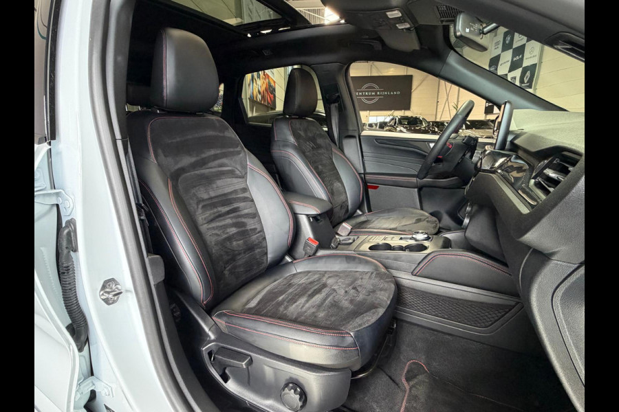 Ford Kuga 2.5 PHEV ST-Line X, Automaat, Panoramadak, Stoel/Stuur verwarming, Navi, Camera, Carplay