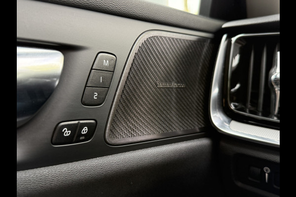 Volvo V60 2.0 T8 Twin Engine AWD Inscription | Panoramadak | 360 camera | Harman/Kardon | Adaptive cruise | Stoelverwarming