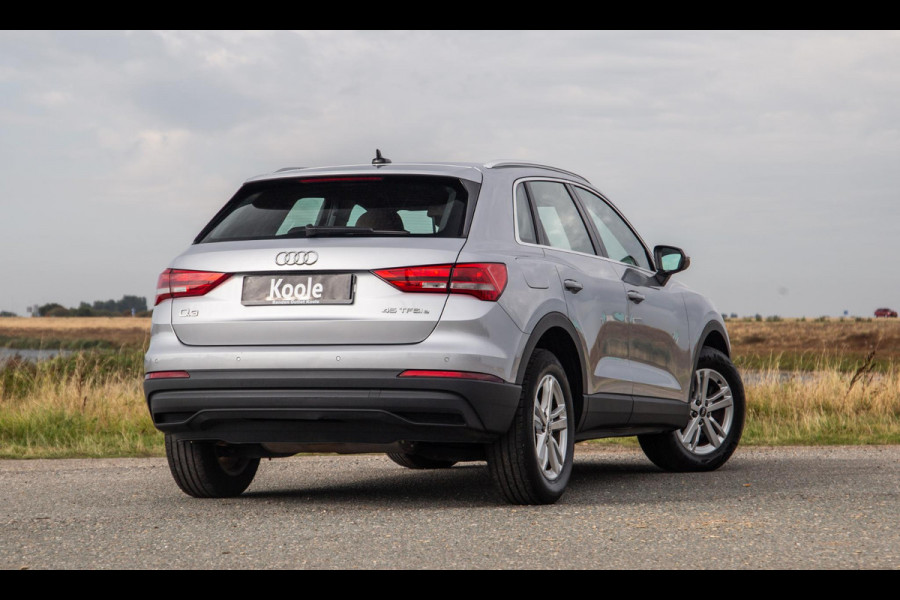 Audi Q3 45 TFSI e edition VIRTUAL COCKPIT / CRUISE CONTROLE / AIRCO / BRUIN LEER / PHEV