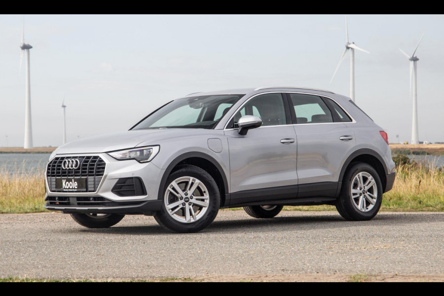 Audi Q3 45 TFSI e edition VIRTUAL COCKPIT / CRUISE CONTROLE / AIRCO / BRUIN LEER / PHEV
